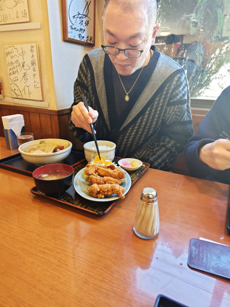 釜石ラーメンと唐揚げの写真